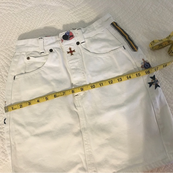 Vintage White Denim Mini - Picture 15 of 16